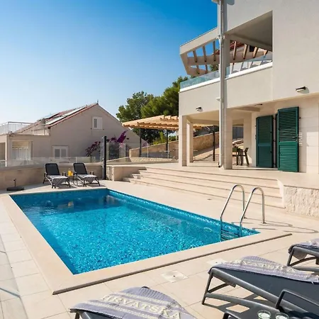 Luxury Leisure Seaside Brac With Private Pool Villa