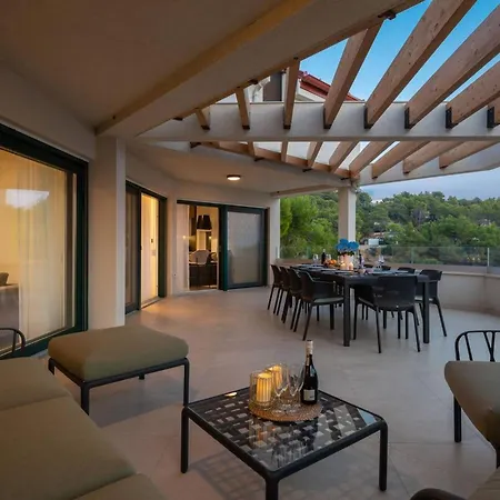 Villa Luxury Leisure Seaside Brac With Private Pool