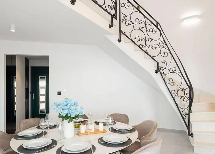 Luxury Leisure Seaside Brac With Private Pool