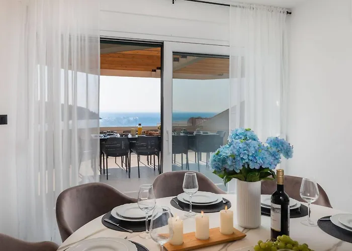 Luxury Leisure Seaside Brac With Private Pool