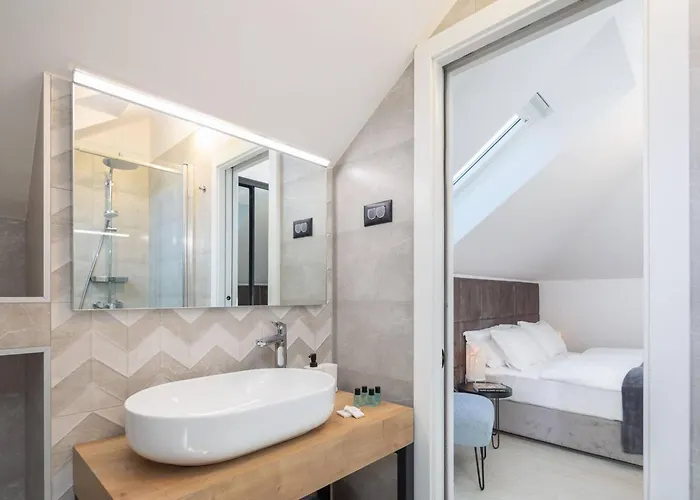 Villa Luxury Leisure Seaside Brac With Private Pool