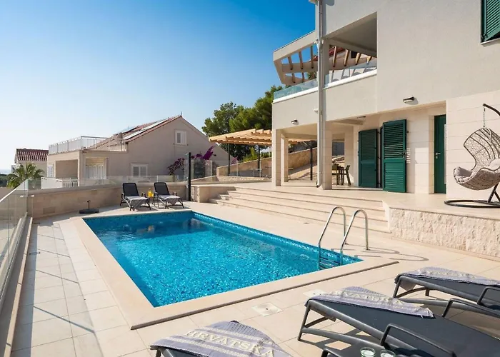 Luxury Leisure Seaside Brac With Private Pool Villa
