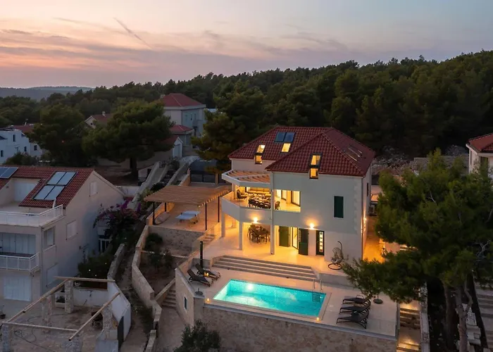 Villa Luxury Leisure Seaside Brac With Private Pool *