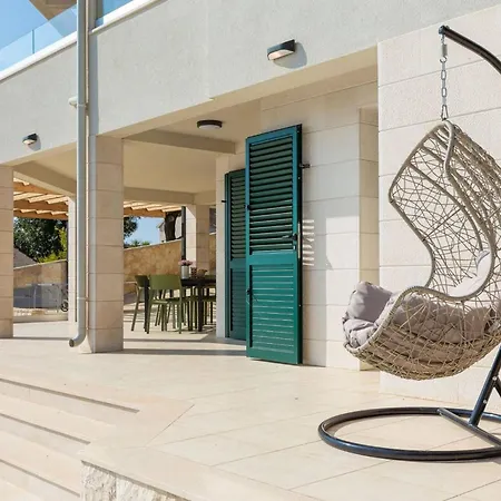 Luxury Leisure Seaside Brac With Private Pool * ミルナ