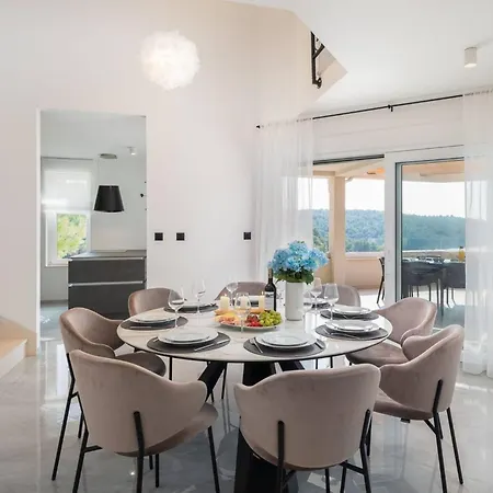 Luxury Leisure Seaside Brac With Private Pool *