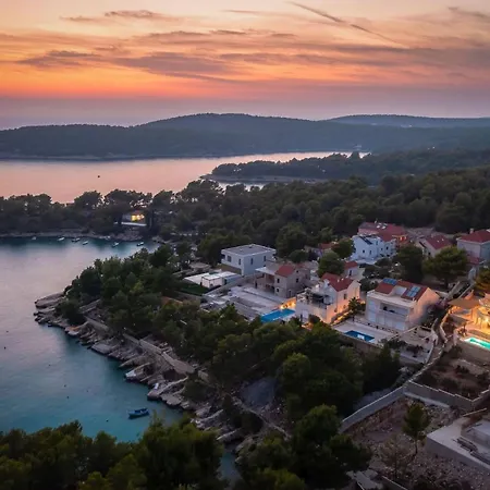 Luxury Leisure Seaside Brac With Private Pool *