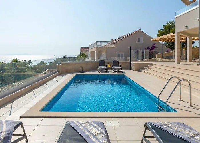 Luxury Leisure Seaside Brac With Private Pool *