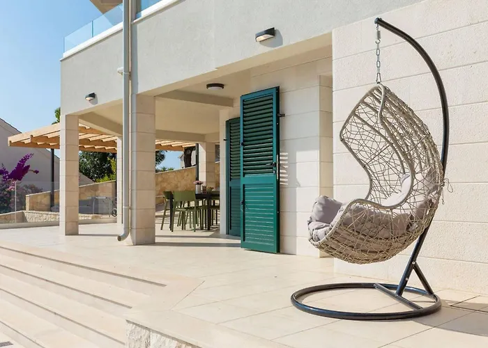 Luxury Leisure Seaside Brac With Private Pool * Milna