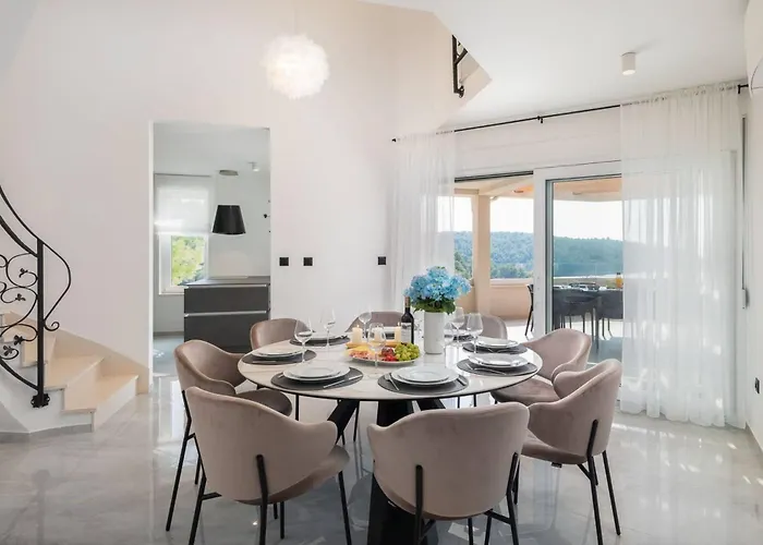 Luxury Leisure Seaside Brac With Private Pool *