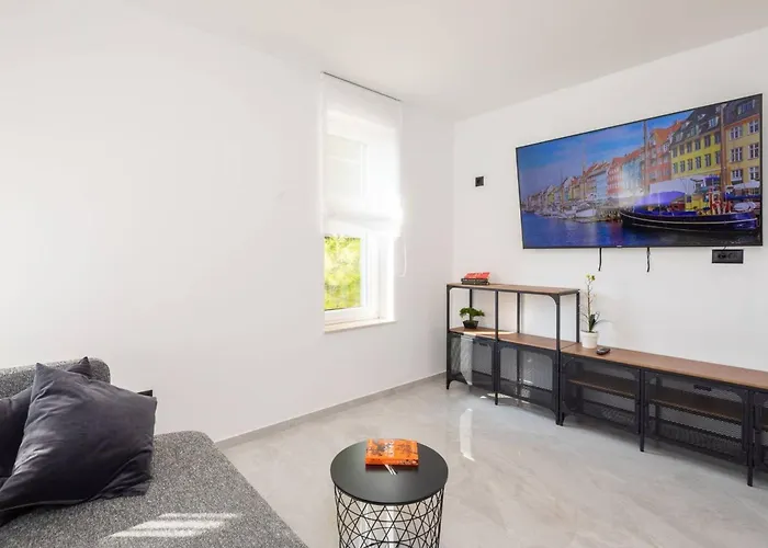 Villa Luxury Leisure Seaside Brac With Private Pool *