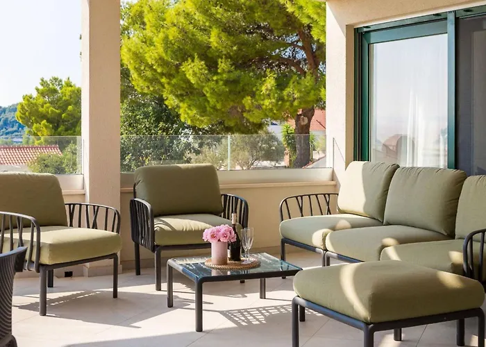 Villa Luxury Leisure Seaside Brac With Private Pool *