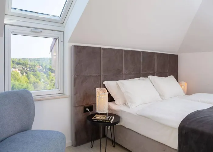 Villa Luxury Leisure Seaside Brac With Private Pool Milna
