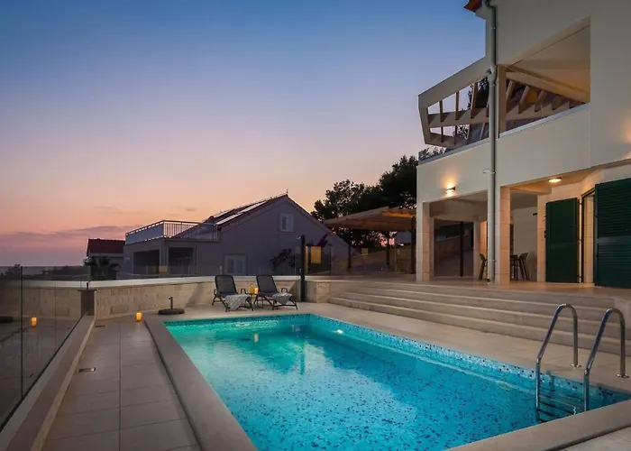 Villa Luxury Leisure Seaside Brac With Private Pool