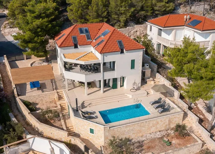 Luxury Leisure Seaside Brac With Private Pool Villa *